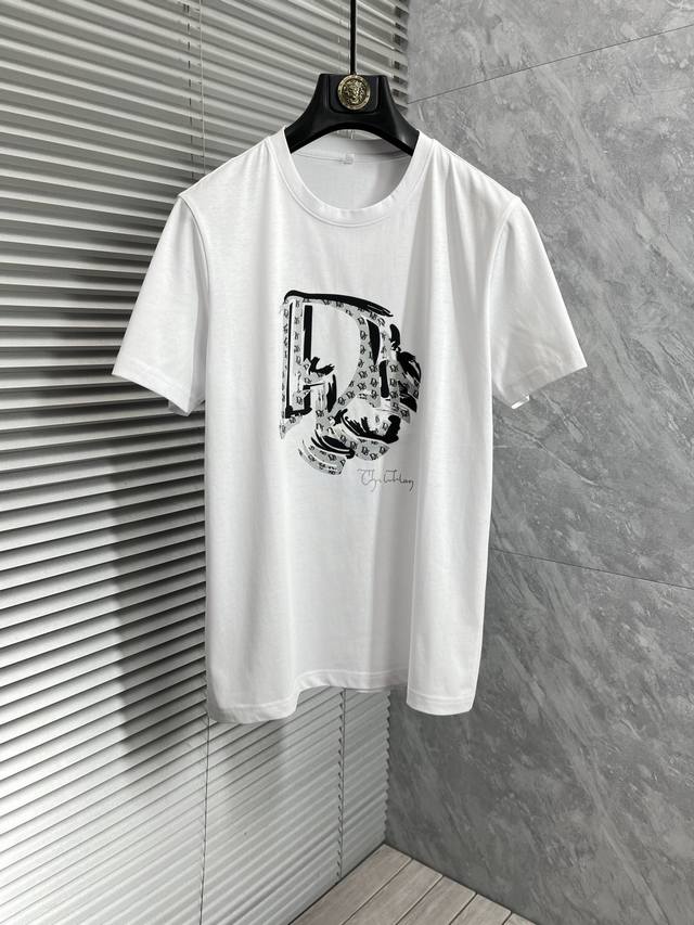 p200Dr 家丝光最新最顶级版本工艺经典印花字母Logo图案时尚简约潮流短袖，最顶级的品质专柜原单短袖，顶级制作工艺进口面料，专柜款独特设计，采用进口高端订制