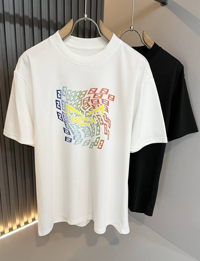 p210 Fen*I 芬*迪2025春夏新款Fd家族Ff男女同款打底衫，男女同款百搭极简短袖。意大利原厂订单，Fd家族人气单品，简约纯色系打造。Fd家族经久不衰