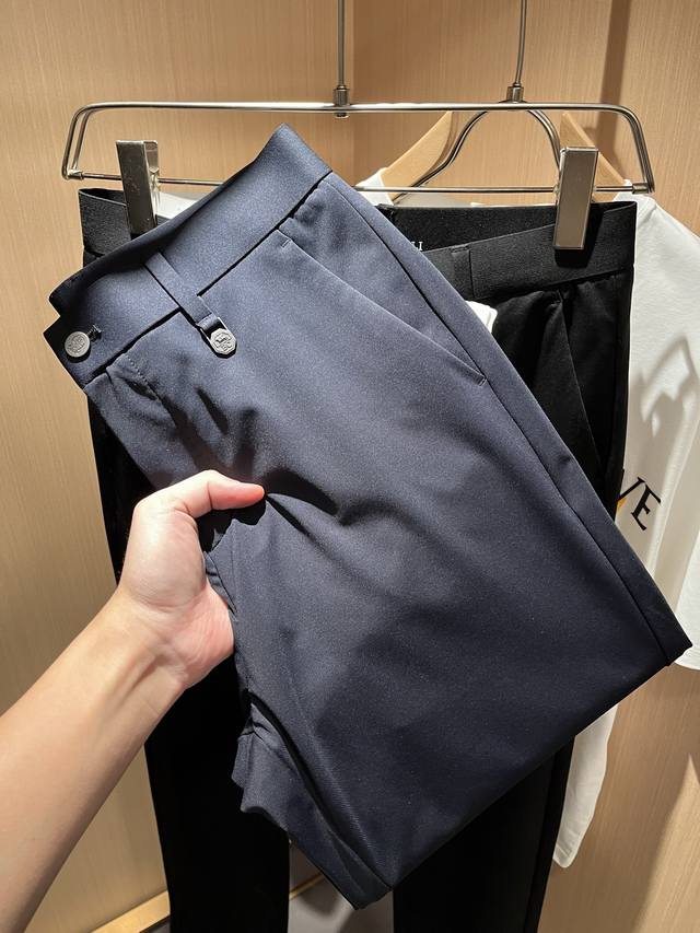 p260 Bc-Brunello Cucineli 2025春夏新品男士时装款高端休闲西裤，香港洋行渠道货，日本原厂出品，纯血统品质，完美延续了Loe*家的精髓