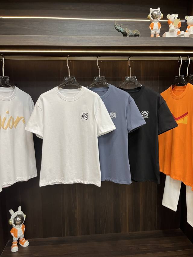 主推P210 罗意威 独家专供春季新款时尚休闲圆领短袖，纯棉面料原单工艺高端欧版原单T恤，潮流时尚休闲半袖 透气舒适度高，细节无可挑剔，品牌元素设计理念，体现高