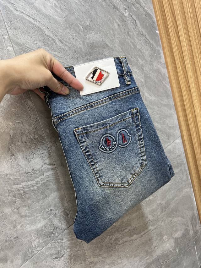 p250Moncler/蒙口 2025春夏新品 三标齐全 牛仔裤 好货不用过多介绍 看细节 专柜码数：29-38 175/140上身32码