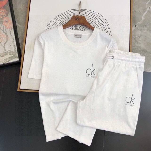 直批170 品牌【Ck】 2025新款男士短袖短裤套装！官网同步销售！市面高端版本！手感细腻柔软！让你穿着更加舒适！立体裁剪版型超赞！尺码:M-5Xl(下单请报