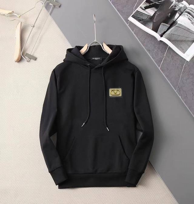直批160 品牌【Valentino 华伦天奴】(胖子福音) 2025Ss春款最新款长袖带帽卫衣，官网同步发售 清爽透气 采用顶极天丝罗马 舒适柔软 3D立体清