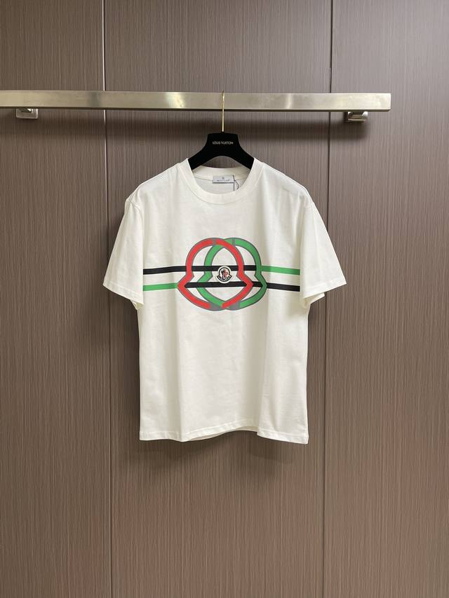 200 moncler 蒙口2025Ss夏季新款提花圆领短袖T恤 采用原版260G 螺纹同缸定染零色差 全新定制辅料 独家品质区别通货 欢迎对比。尺码：M-3X
