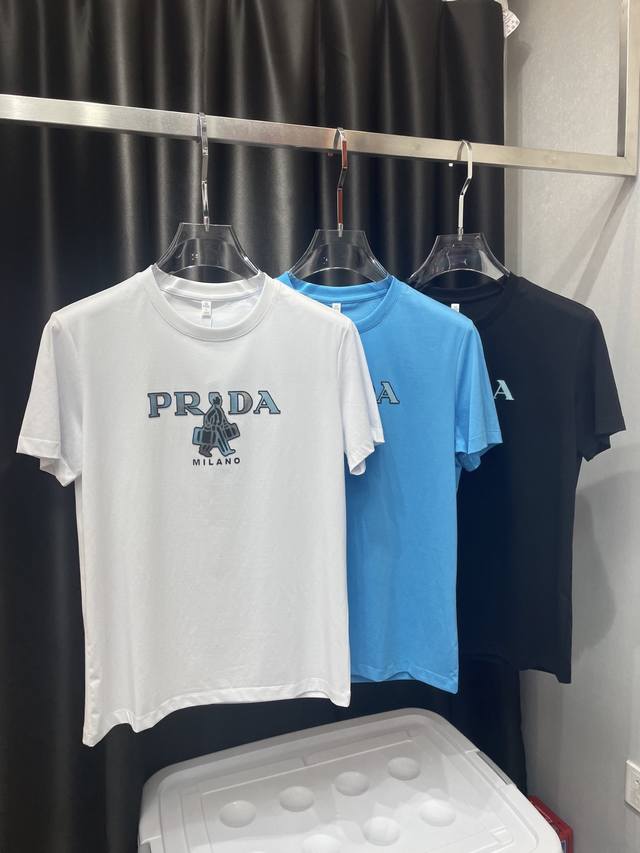 p220 Prada普拉达 25春夏新品烧花短袖T恤衫，定制丝光棉面料；黑色 天蓝色 白色 M～Xxxl