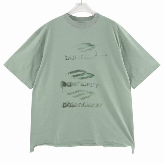 p190 balenciaga巴黎世家 25Ss新款破坏涂鸦短袖 Balenciaga模糊短袖 前后模糊图案白墨直喷洗水磨烂破坏做旧下摆手工打磨短袖T恤面料采用