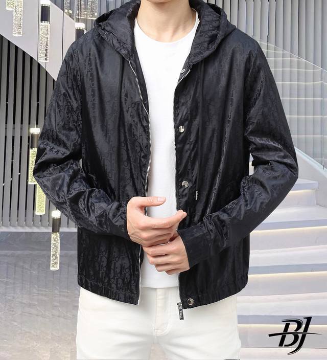 p380 迪奥 官网同款，三标齐全，提前发售 2025Ss春季新款男士夹克外套， 原单三标齐全高端版本 专柜定制面料 透气舒适度高，细节无可挑剔，品牌元素设计理