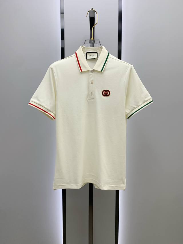 P220 Gucc*合身版型M-Xxxl 25春夏最新最顶级版本织带拼边设计金属五金装饰纯色百搭翻领Ploo衫，夏季经典系列品质专柜原单短袖，顶级制作工艺进口面