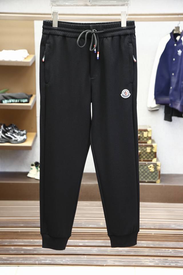 p240 蒙口- 2025 早春男裤、男士休闲裤 细棉加氨纶面料休闲裤，最新款上身版型无敌正！ 绝对可以闭眼收的一款 此款裤子非常百搭，弹力腰围,日常上班 户外