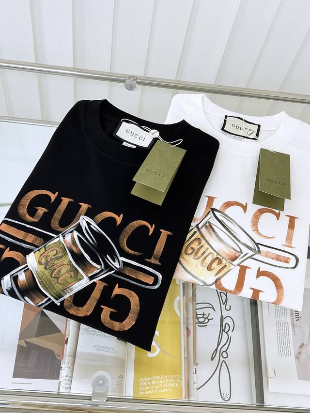 p210-Gucci新款首发 25Ss夏季新款短袖T恤！走秀图案时尚休闲短袖T恤衫！设计Logo设计！极具设计精选客供260克100%全棉面料，手感柔软亲肤，着