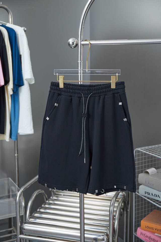 p150 balenciaga 巴黎世家 Ss24柳丁针织棉质短裤 ss24巴黎世家春夏新款采用460克高端定制面料，洗水效果极佳，手感透气厚实，纯手工制作工艺