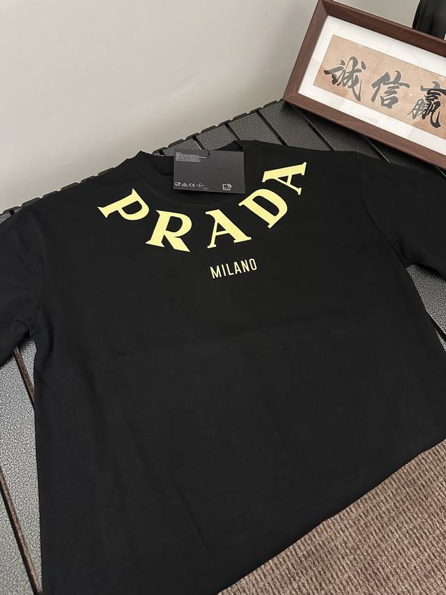 160 prada/普拉达25Ss独家专供新款原单休闲短袖T恤 高端定制 高版本 时尚百搭爆款计计进口面料手感超柔软细腻穿着亲肤舒适高端精品代工厂精细做工上身非