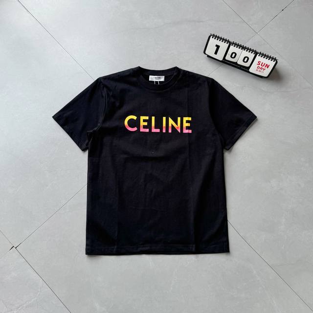 供250 【纯原臻品 】【顶级原版复刻】 - Celine赛琳 Fw22 彩色渐变字母Logo圆领宽松短袖T恤 男女同款 - 还在寻觅一件能展现独特品味的T恤？