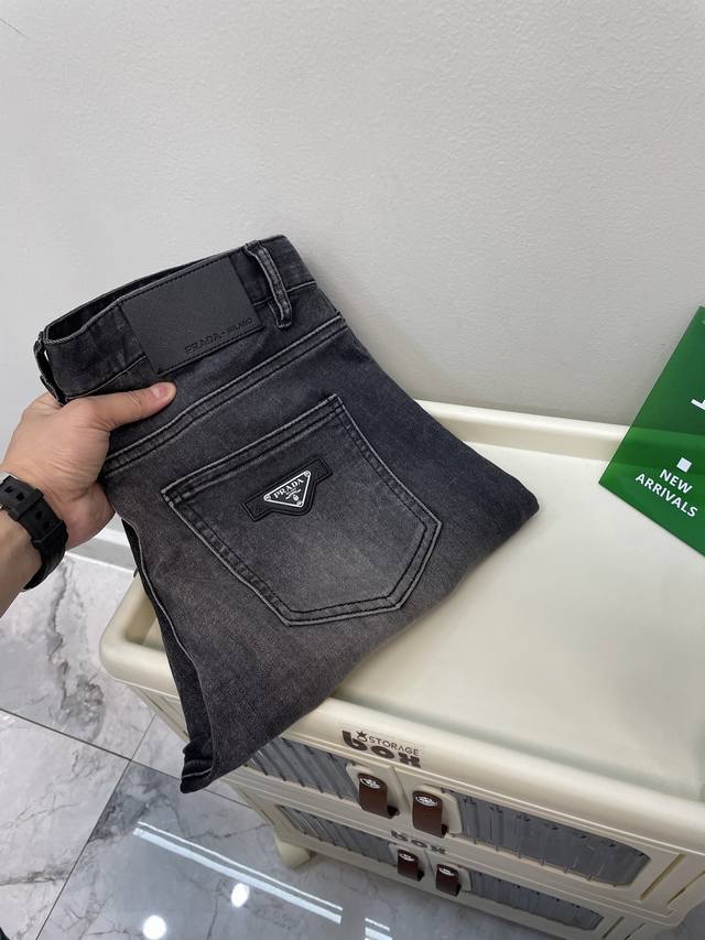 p270 Prad普拉哒5/烟灰色全工艺砂洗 爆款奢华感25//Ss 新设计三角标头层牛皮 此款颜色真正做到了型色均匀稳定输出 重磅强烈推荐 复杂工艺工艺+洗水