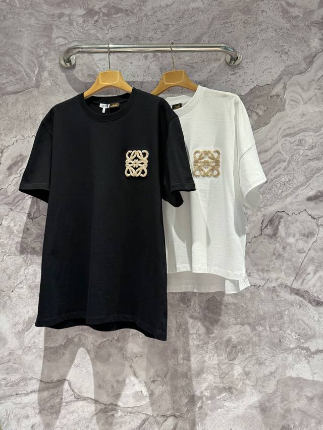 p260现货 款号5P毛巾绣宽松T恤丨黑色是男款Oversize版型，白色是女款版型，不过现在都是男女同款穿着，大家任意选择，各自有属于自己的气质，完全不受限，