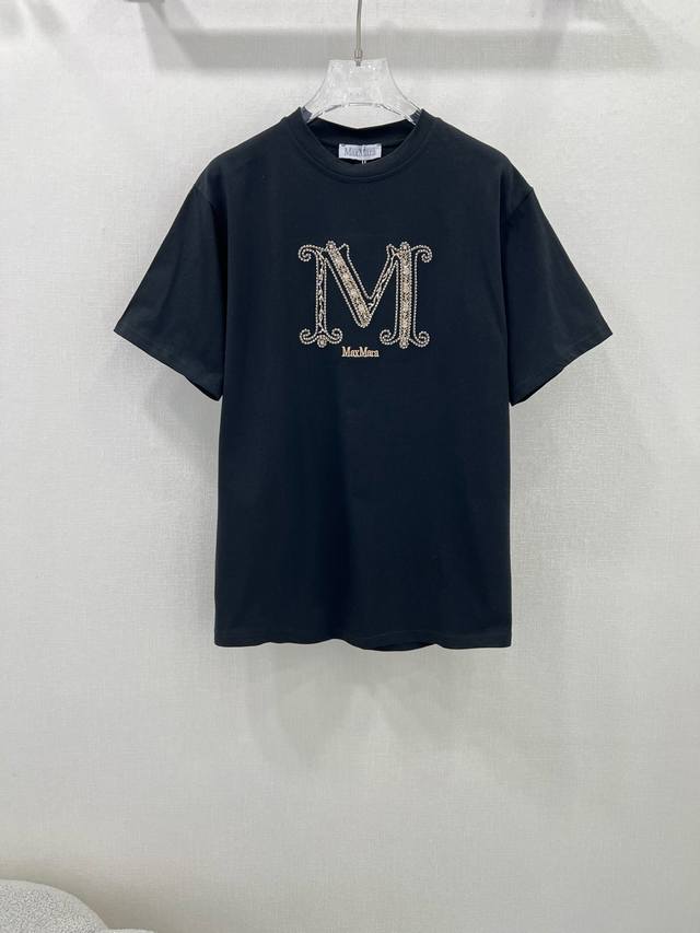 p170 Max Mar* 麦丝/玛拉25新款短袖T恤 胸前经典M字母钉珠刺绣 减龄风十足 上身很舒服 如此简约却充满辨识度 Os版型 无论什么样的身材都能驾驭