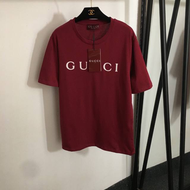 p120款号20250856 Gucc*新款 字母印花短袖T恤，酒红色，黑色，白色，Sml，【M码；肩宽44，胸围106，袖长23，衣长70】.