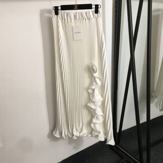 p300款号20251559 Valentin*新款 立体玫瑰荷叶边百褶半裙，白色，红色，青绿色，棕色，绿色，黑色，S-Xl，【M码；腰围66弹力，长95】