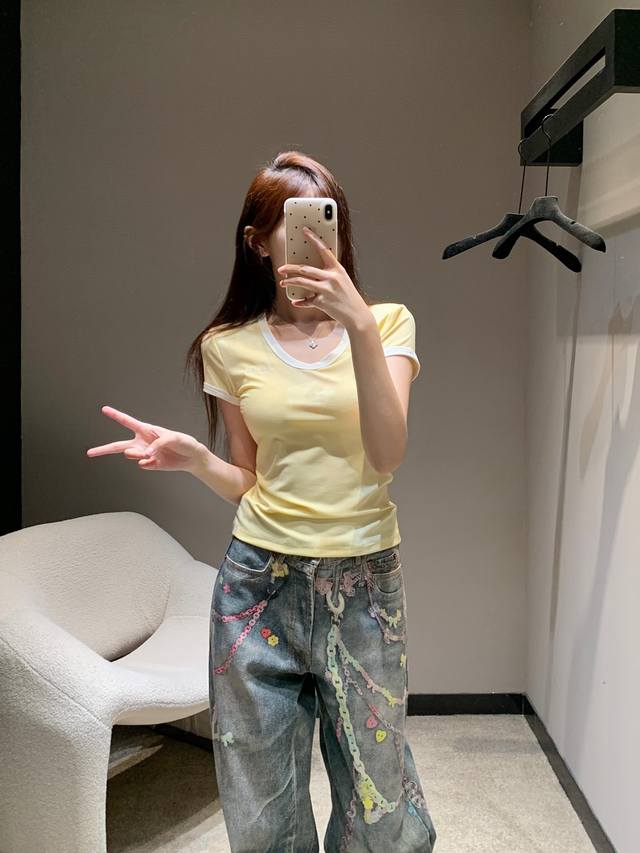 批170 Miu Mi* 25Ss春夏新品 短袖T恤丨独家高版出品！精致版型上身巨显瘦！定制最新字母 低调奢华！时髦精必备单品解锁所有穿搭！认准我家品质！经典单