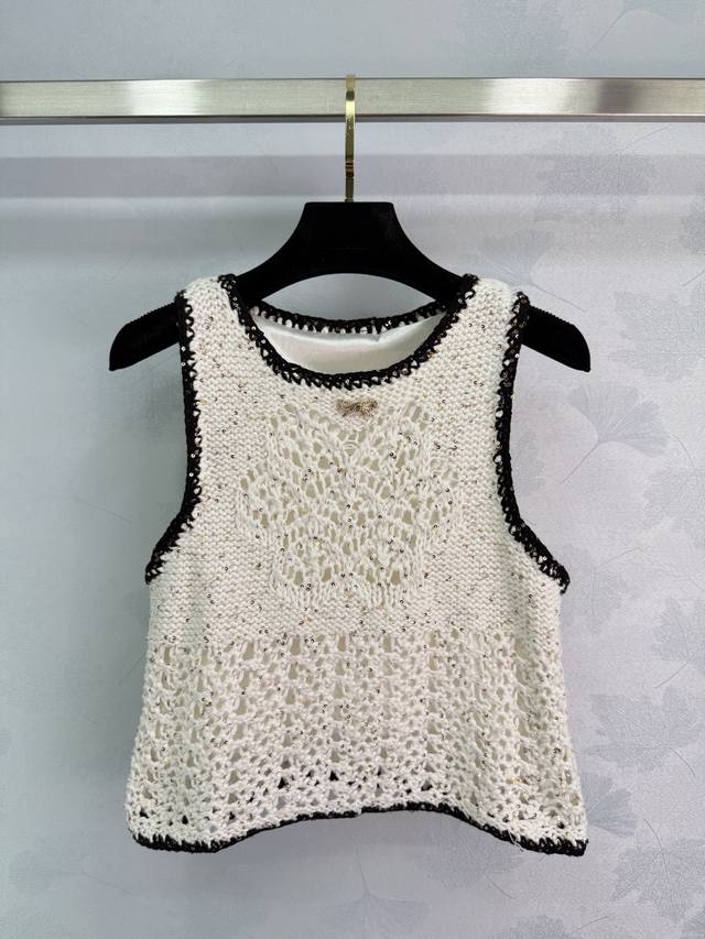 chane*25P春夏新品！人间香奈儿，绝美小仙女白富美神器！重工艺满天星水晶珠片特种纱线短款小开衫。闪亮气质又美又仙！ 1色3码Sml。P240