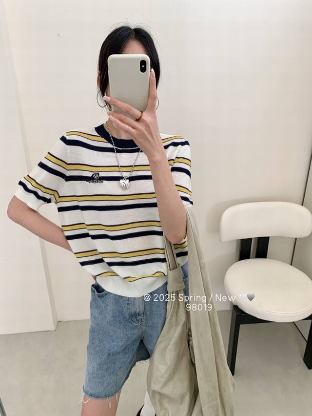 p160 绣花条纹短袖