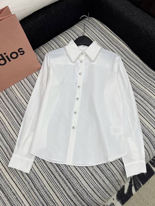 p310 · 5/爆款 原单品质 Chane*｜暗纹提花衬衫 时髦精们衣橱必备 简洁而又不失时尚感 高腰设计不仅显瘦，还能拉长整体线条，让身姿更加优雅挺拔 搭配