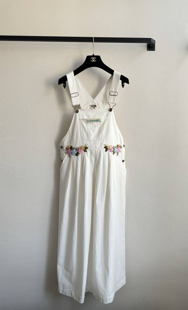 p490 Chane* 新款，中古系列背带连衣裙ＳＭＬ.