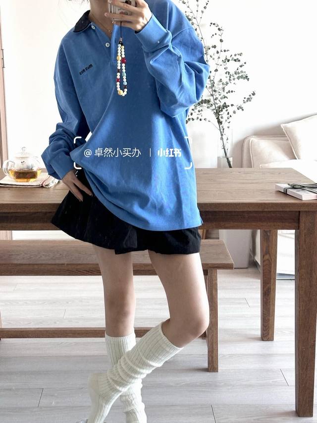 P250 Miumi* 25Ss春夏新款 定位刺绣字母蓝色长袖Polo衫。原版开发！高版出品！超爱知识分子时髦风！Overzise宽松版型时髦精必备单品解锁所有