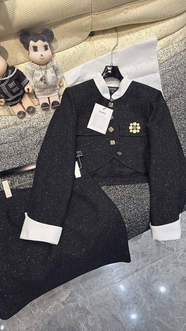 重磅推出 Chanel 高定套装 定制面料 码数36 38 40 P720一套 版型巨好