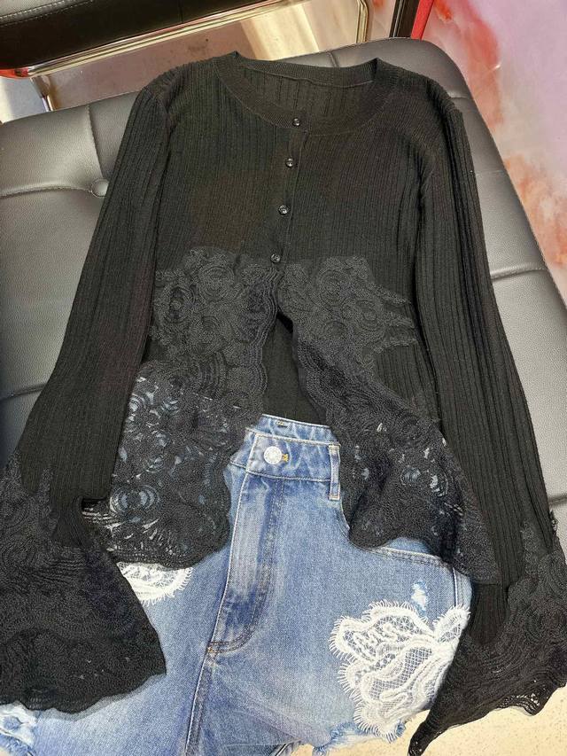 ermanno Scervino 蕾丝开衫 中文: 依玛诺 被誉为世界蕾丝之王 是来自意大利顶级奢侈时装品牌 码数 38 40 42 P530