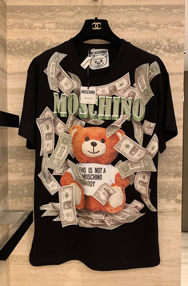 mos新款美金熊T恤，贸易公司渠道货，定制Yb面料，数码直喷金币印花工艺！尽显时尚元素，吸财神器，超级时髦百搭，穿上你就是街上最靓的仔尺码Xxs Xs S M