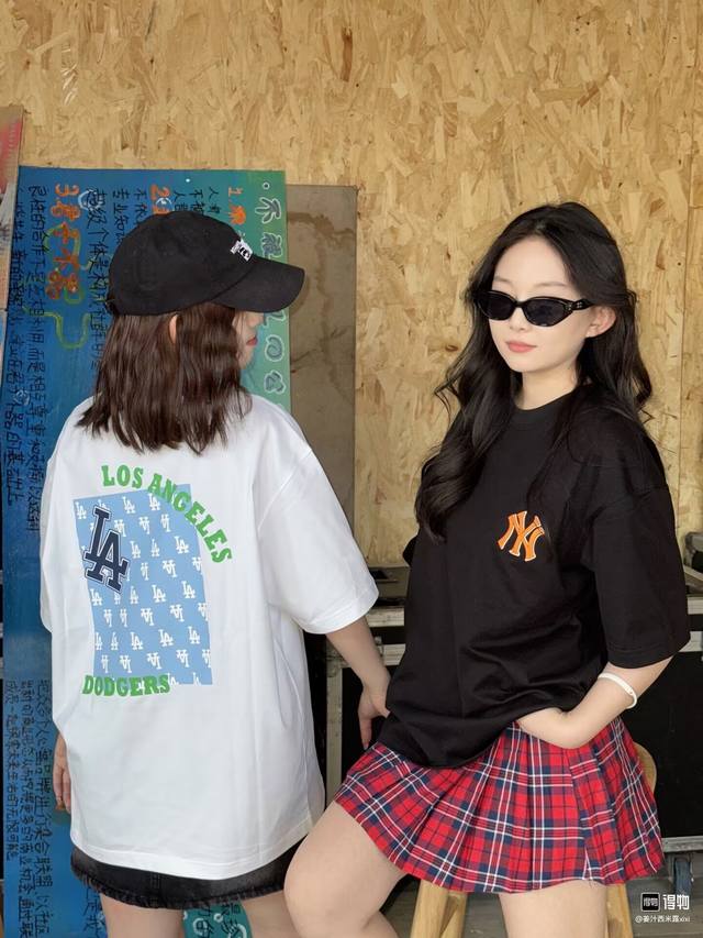 新款上新 Mlb韩国虞书欣夏之光同款 波普老花系列 夏日奢感减龄运动休闲印花小标 后背满印老花Logo印花情侣短袖T恤 男女同款 面料： %纯棉双纱 260克