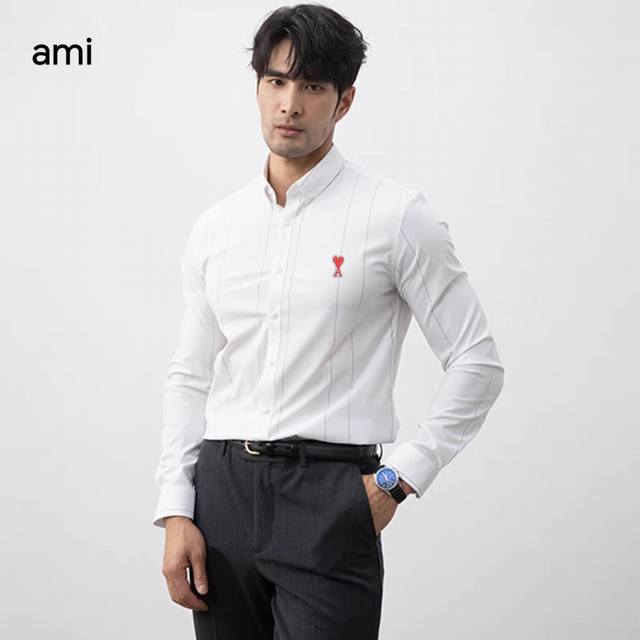 Ami 艾米 超高纱支优雅细条纹衬衫 最新款的绿标刺绣 低调但是绝对经典 配色越看越好看 优雅内敛 瞬间种草 法式优雅和中式内敛的完美结合！ 法国Lacoste