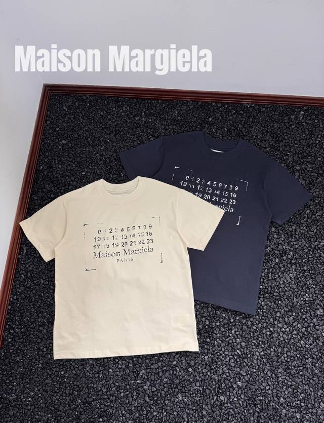 Maison Margiela马吉拉24Fw做旧碎裂印花短袖T恤 重磅精梳280G纯棉双纱面料 百灵达万针刺绣工艺 刺绣饱满立体 螺纹定织定染通肩拉条工艺增加衣