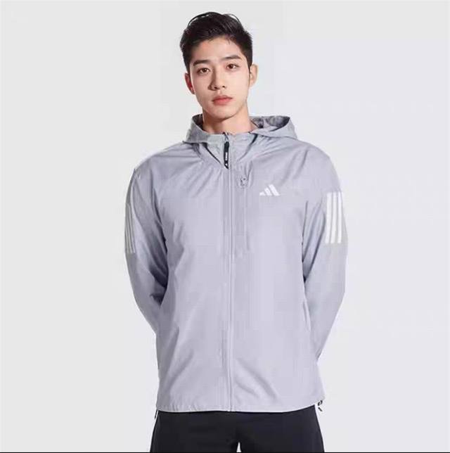 新款上新 防晒衣 三条杠爆款推荐 限量款Adidas阿迪达斯三条杠外套男女情侣款运动服轻薄皮肤防风连帽夹克防晒服外套 销量一直领先！！宁波申州提供面料，一比一定