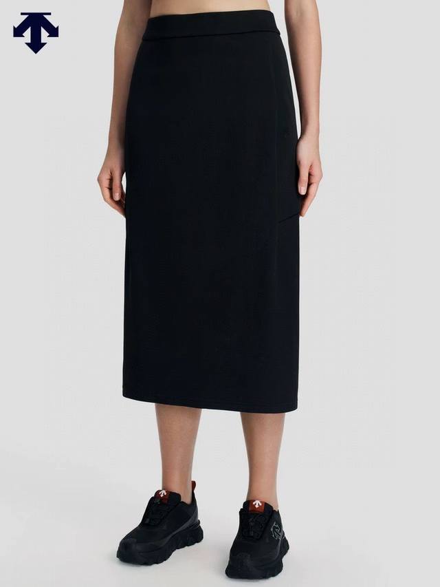 Descente迪桑特Women’S Studio系列女士针织裙早春新品 迪桑特女款开叉半身裙 超级百搭配短袖 ！配衬衫！配毛衫 百搭啊！ 裙型清爽不累赘，优雅