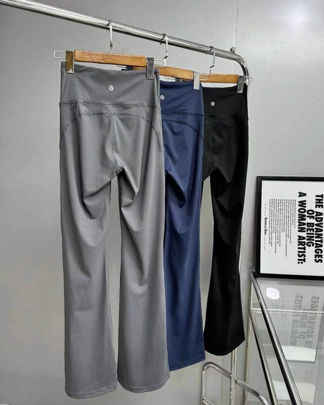 Lululemon璐璐乐檬瑜伽Groove神裤休闲高腰裸感喇叭运动长裤 裤级打底裤 瑜伽裤！！Lulu Groove 系列女士喇叭裤！超高腰 这条真的 谁穿谁绝