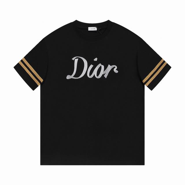 Dior迪奥 拼接字母47刺绣款短袖T恤 原版面料 官方同款 Logo标识精致升级，灵感源自八十年代复古 定制260克同缸染面料 手感非常舒服 春夏最新砖柜同步
