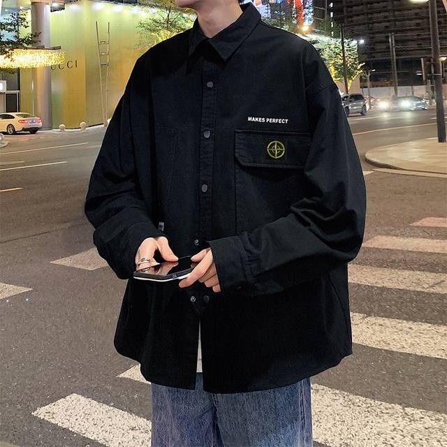 Stone Island 石头岛春季海外官网纯色基础款肌理纹质感衬衫夹克外套，男女同款 Ins 抖音 微博各大网红博主纷纷上身，版型好看，上身有型，修饰完美身形