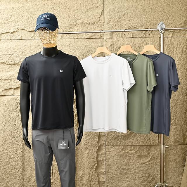 Kolon Sport可隆户外休闲男子运动圆领冰丝速干短袖运动T恤 采用25S新款面料，精品冰丝速干，不褪色不变形不缩水手感超级柔软 ，超适合夏天，柔软光滑 上