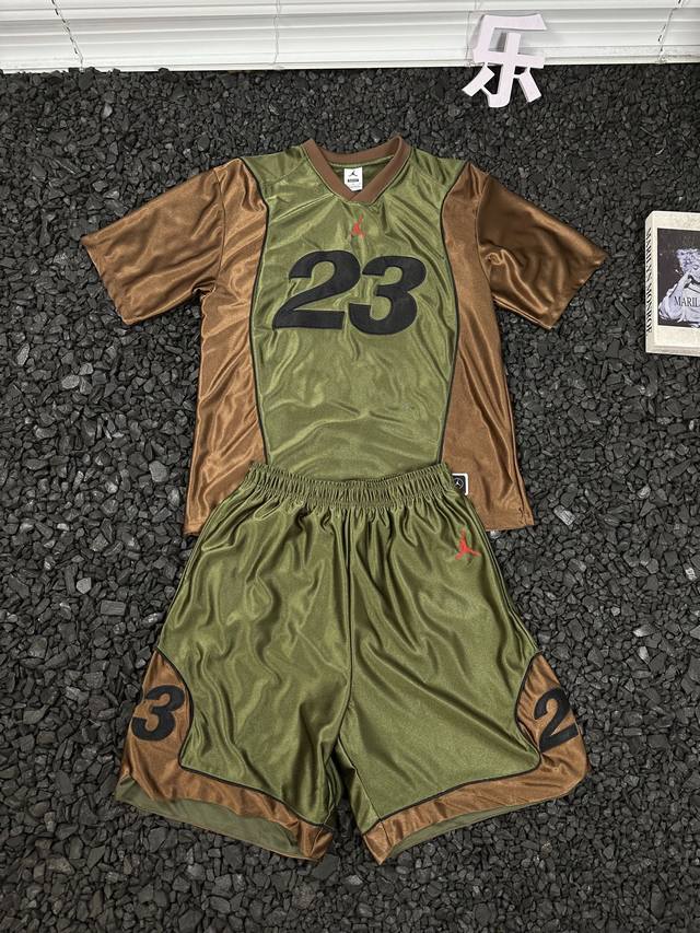 Supreme X Aj Jordan 联名款 Fw24 Week7 Warm Up Jersey 胸前Logo撞色短袖足球衣 篮球短裤 套装男女同款 - 热爱
