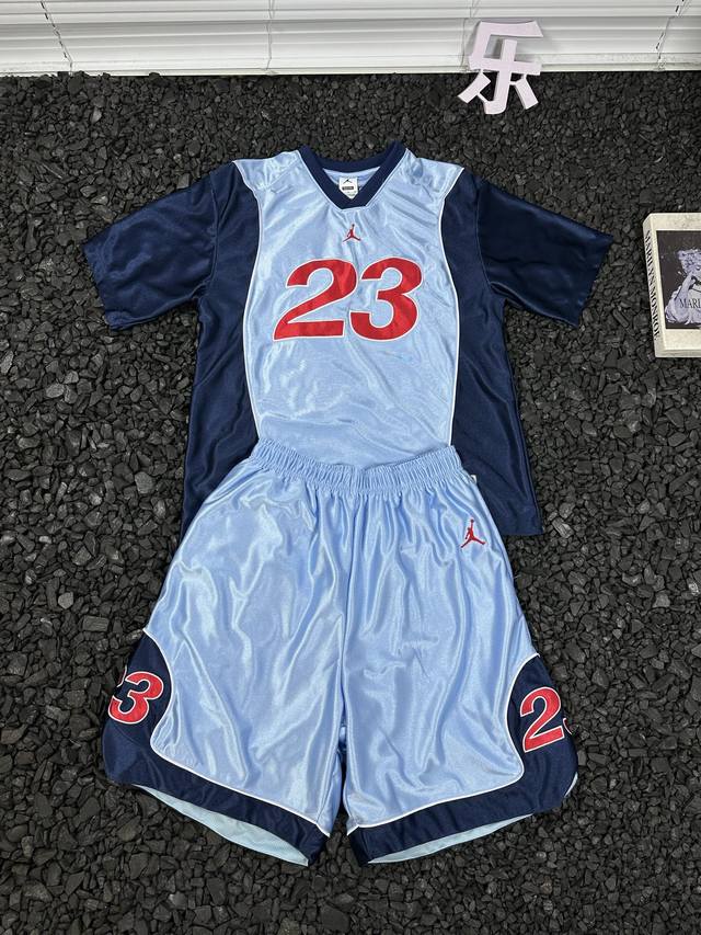 Supreme X Aj Jordan 联名款 Fw24 Week7 Warm Up Jersey 胸前Logo撞色短袖足球衣 篮球短裤 套装男女同款 - 热爱