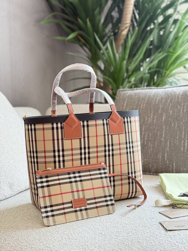 burberry购物袋 无敌好用的双面Tote购物袋来了[跳跳工跳跳]一年四季必备单品旅行度假工作出街甚至带娃这款包绝对是最轻便实用的真正的一包在手说走就走尺寸