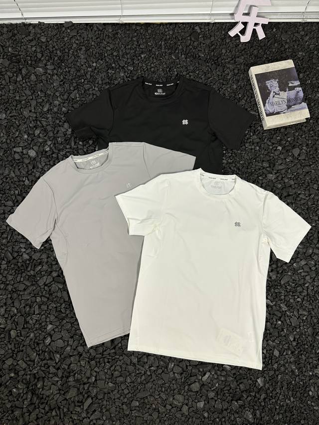 Kolon Sport可隆2025春夏新款圆领短袖吸湿速干T恤亲肤防晒上衣T恤 男女同款 - 热爱户外的朋友们，可隆2025春夏新款圆领短袖T恤绝对是你们探索自