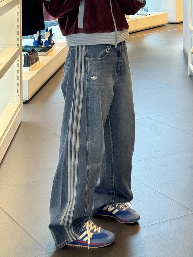 Ad Originals Aw24 经典运动系列 条纹舒适亲肤阔腿牛仔裤 男女同款 宋雨琦 ｜ 王安宇 ｜Jennie 上身同款 小红书、微博、得物 众多博主种