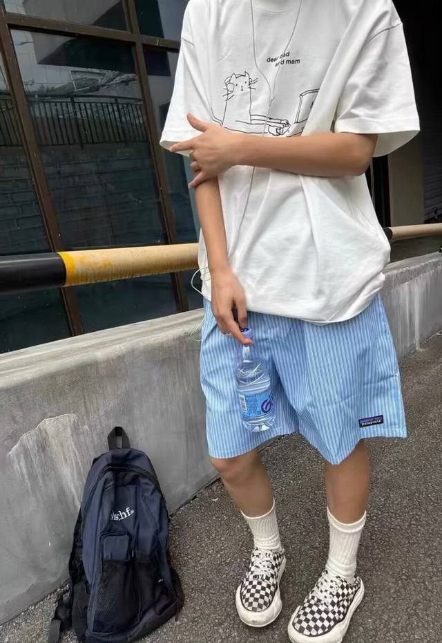 Patagonia巴塔哥尼亚 透气宽松条纹运动休闲短裤情侣款 Color: 蓝色 Size: M-Xl M 腰围 臀围116 裤长50 Cm L 腰围94 臀围