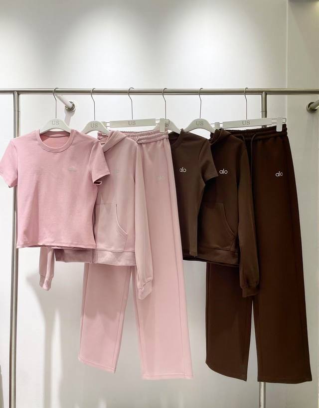 特价 咖色 Alo 高品质三件套套装 原版定制，超级爆｜外套T恤长裤套装 美拉德咖，樱花粉2色，现货开单！ 颜色：咖色 粉色 码数：Sml S码推荐： 80~1
