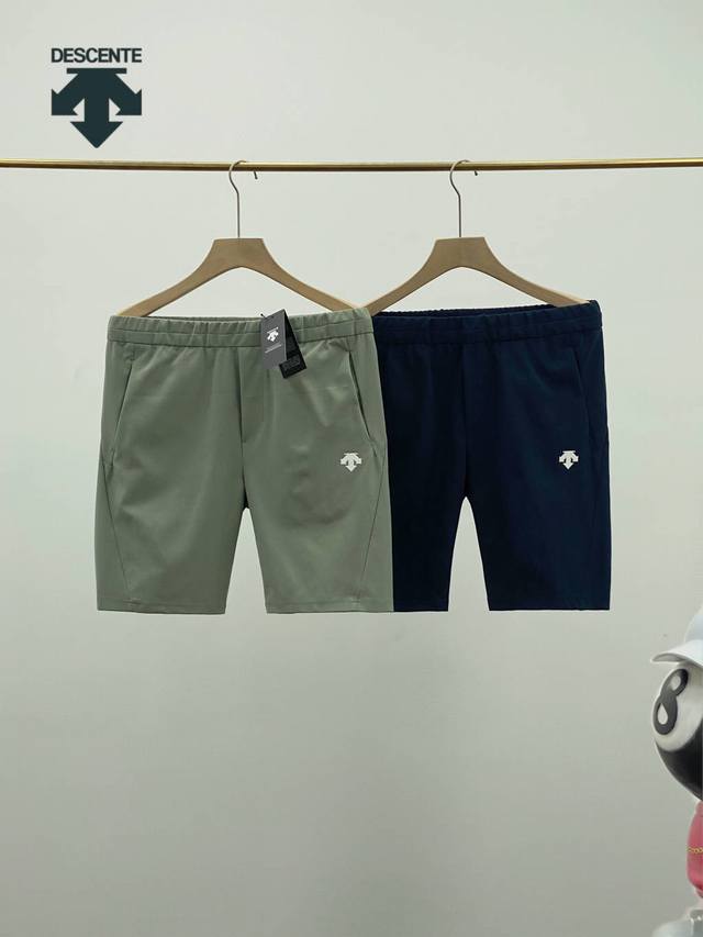 Descente 迪桑特男士户外与城市休闲于一体的梭织速干短裤 外贸公司严选品质！高颜值！实用性都在线的一款高端短裤！商务休闲完美走起，好货来的有点迟 拿到手就