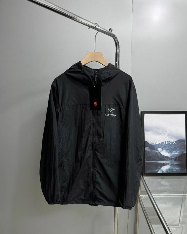 原版定制 官网同步 始祖鸟 Arcteryx-Squamish 系列 Hoody 防晒轻薄风壳连帽休闲款夹克皮肤防晒衣 1男女同款可配情侣装防晒指数50+认证款