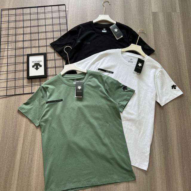 Descente 迪桑特2025三色夏季必备单品轻商务科技棉柔舒适圆领短袖T恤 高端户外品牌，东西也着实不错，很有特点，超级舒适！品质很到位，采用科技冷感面料，